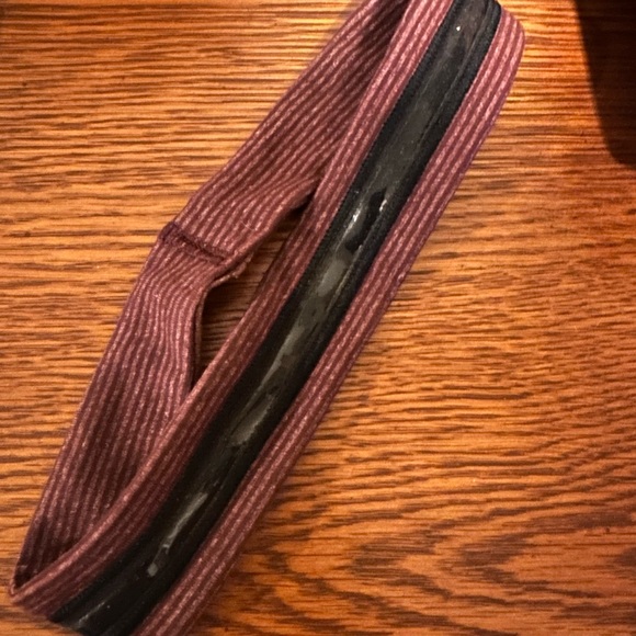 Lululemon headband - Picture 2 of 3